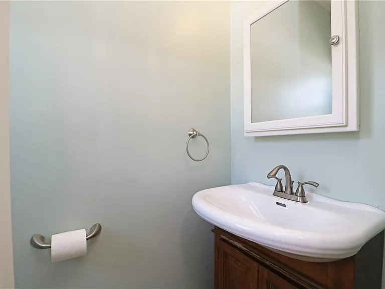 412 Catalpa Ave — Photo 20