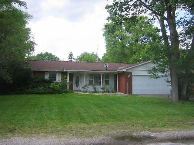 2nd image of 2080 Sunset Ln