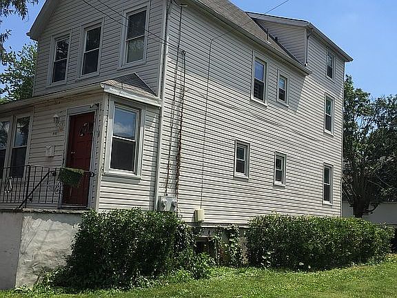 2nd image of 8-10 Oak St