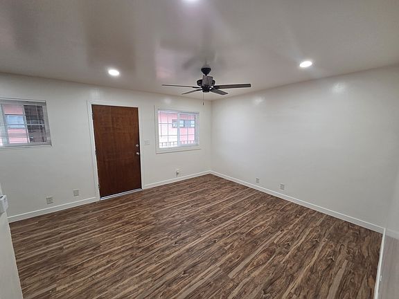 4th image of 2639 1/4 E Monroe St #2637