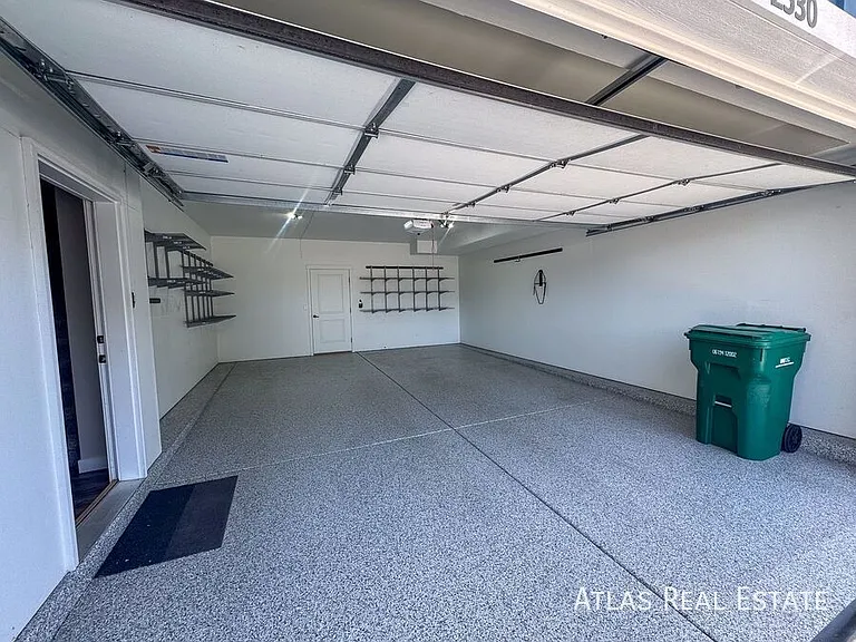 2530 N Knights Ln — Photo 27
