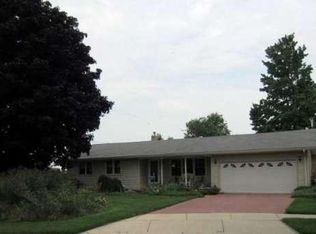 8521 37th Ave, Kenosha, WI 53142