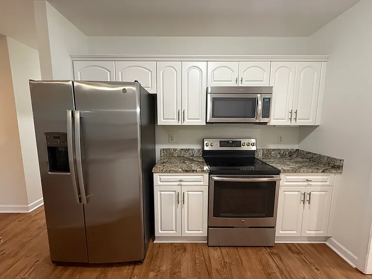 305 Gold Leaf Dr — Photo 7