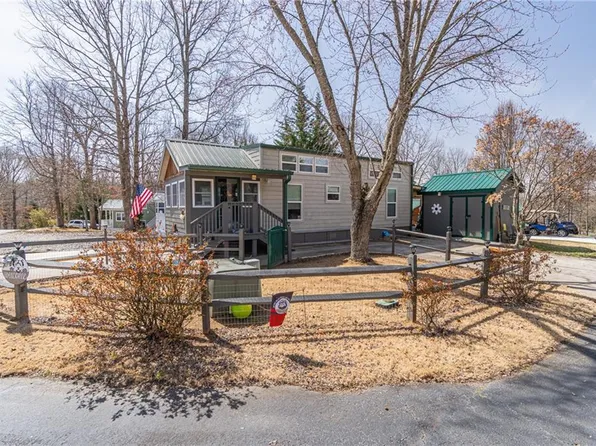 55 Elk View Trl, Cleveland, GA 30528