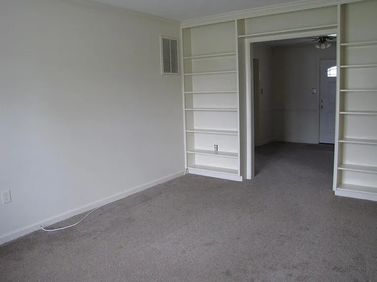 150 Westhall Dr — Photo 6