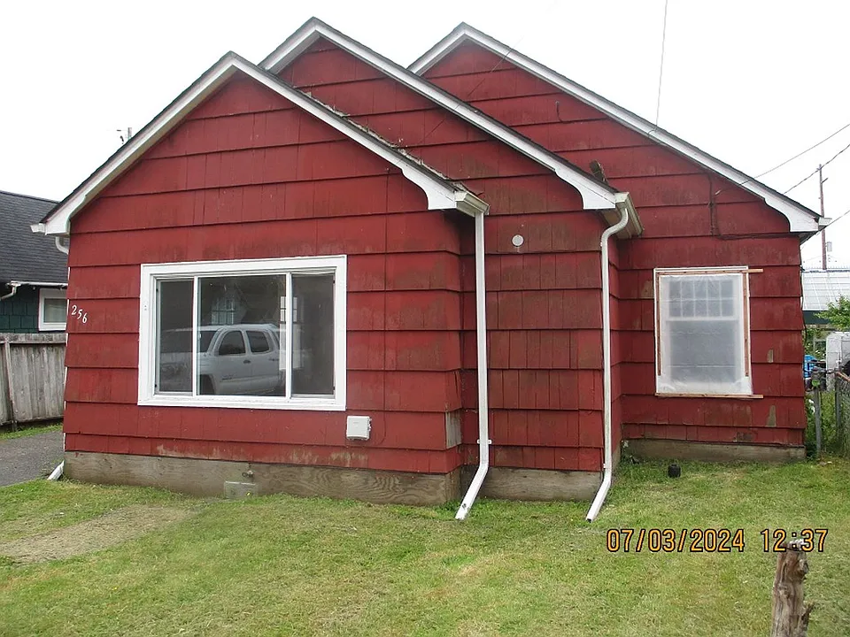 256 Chenault Ave