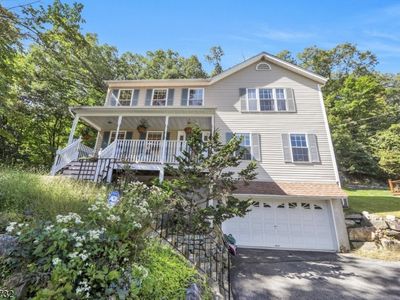 93 Reeve Ave, Bloomingdale, NJ, 07403