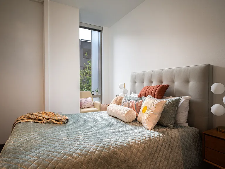 Park Avenue West — Photo 18