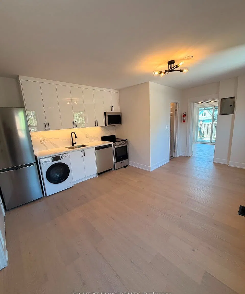 2 bed, $2,600 — Photo 1
