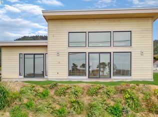 30408 Driftwood Dr, Gold Beach, OR 97444