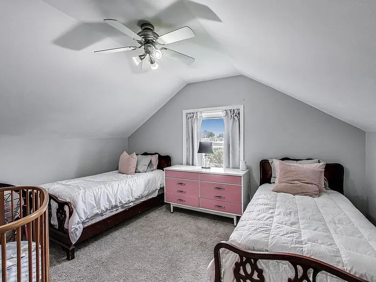 36 E Touhy Ave — Photo 17