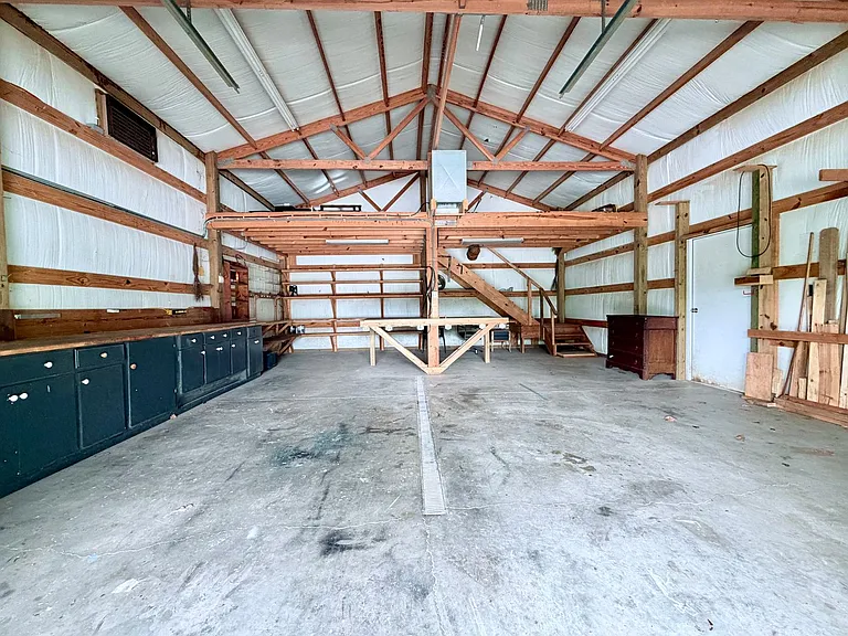 3081 Highway 81 S — Photo 26