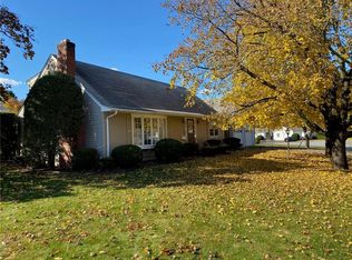 6 Cardi Cir, Cranston, RI 02920