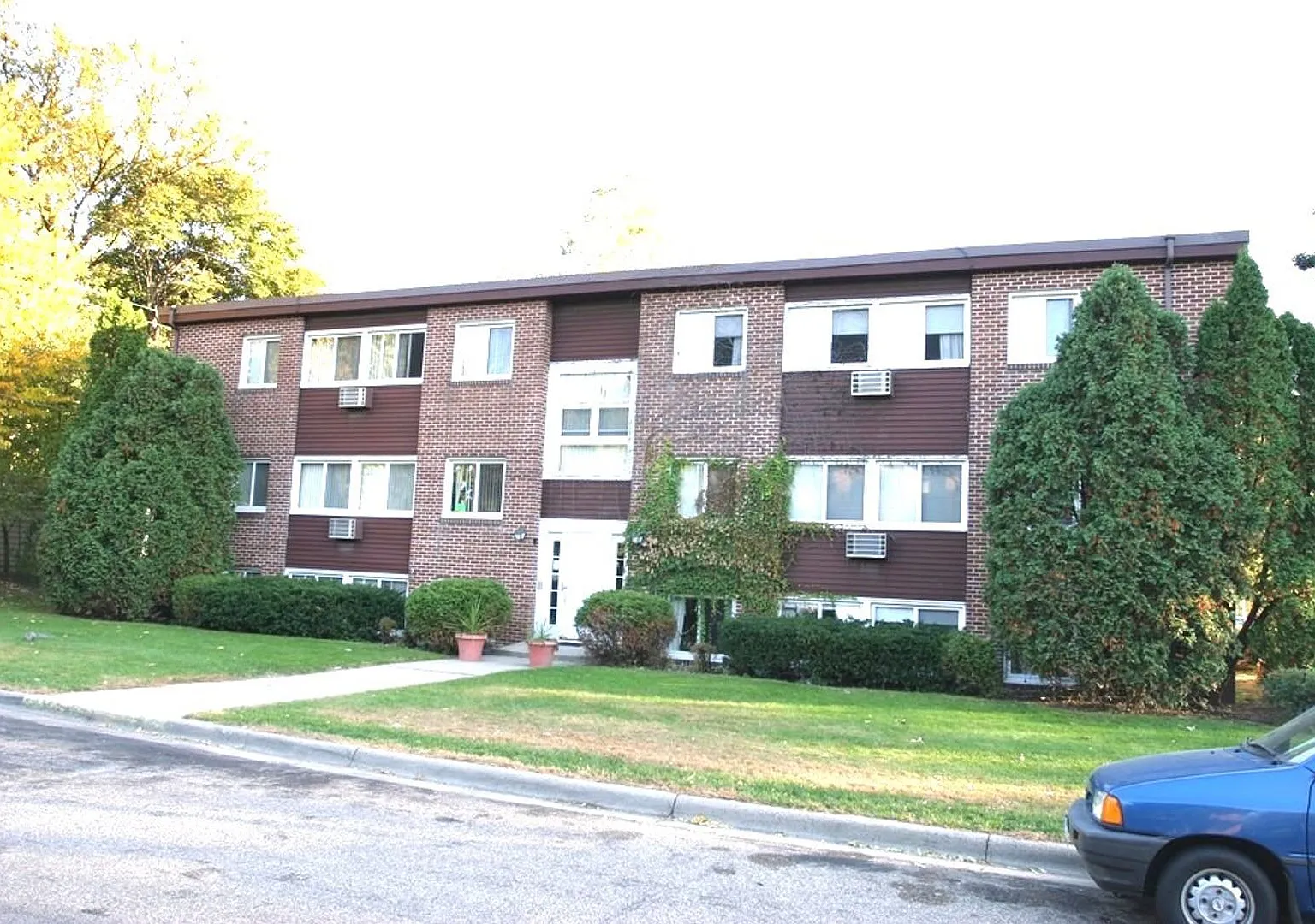 6401/6421 Pleasant Ave LLC — Photo 2