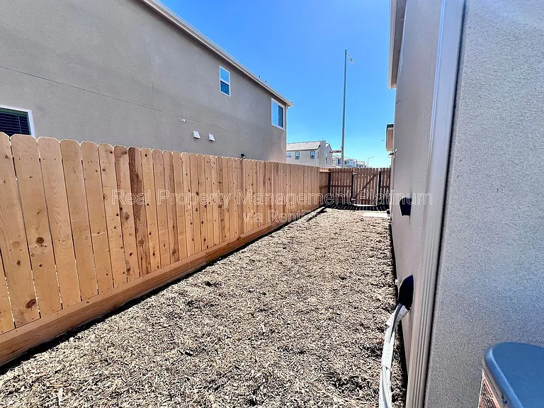 2065 N Wagon Ln — Photo 24