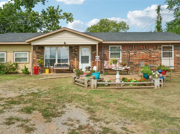 504 Drivers Ln, Claremore, OK 74017