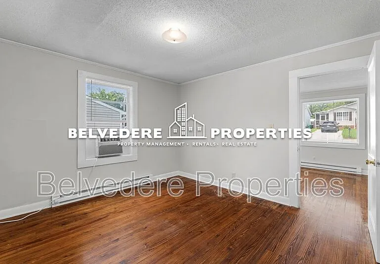 114 Charles Ave #B — Photo 9