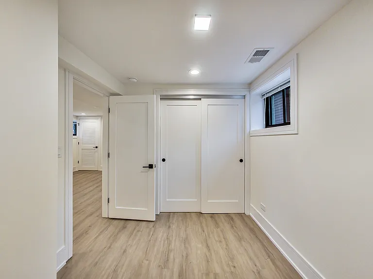 2551 W Hirsch St #1E — Photo 12