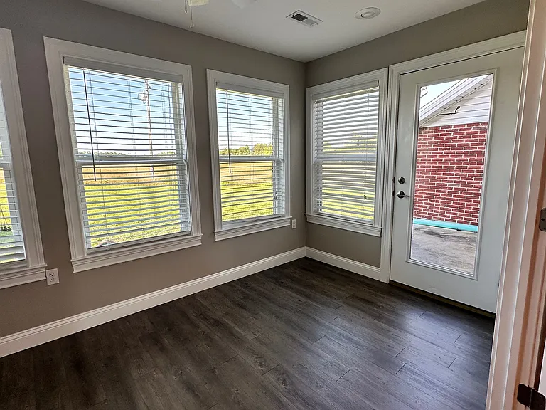 186 Bluegrass Dr — Photo 15