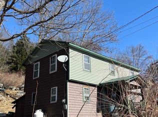 32 Fairground Hts, Springfield, VT 05156