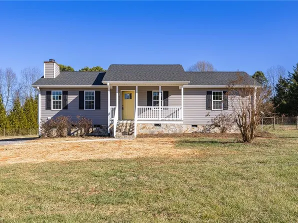 5256 Cox Ln, Liberty, NC 27298