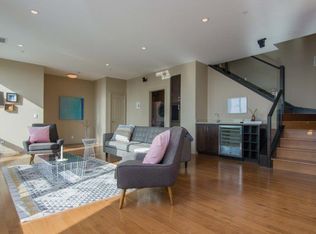 210 15th Ave SE #3405, Calgary, AB T2G 0B5