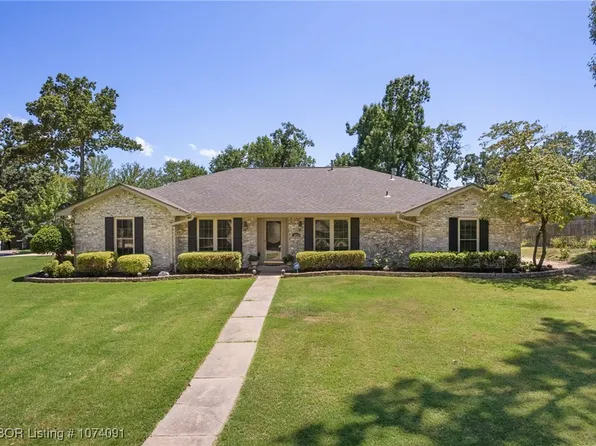 10910 Hunters Point Rd, Fort Smith, AR 72903