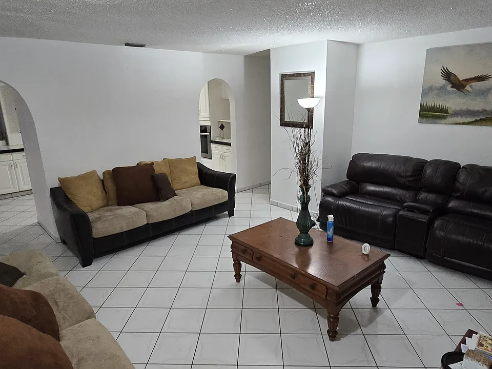 19831 SW 119th Ave