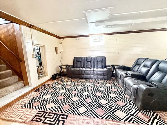 5th image of 4481 W State St