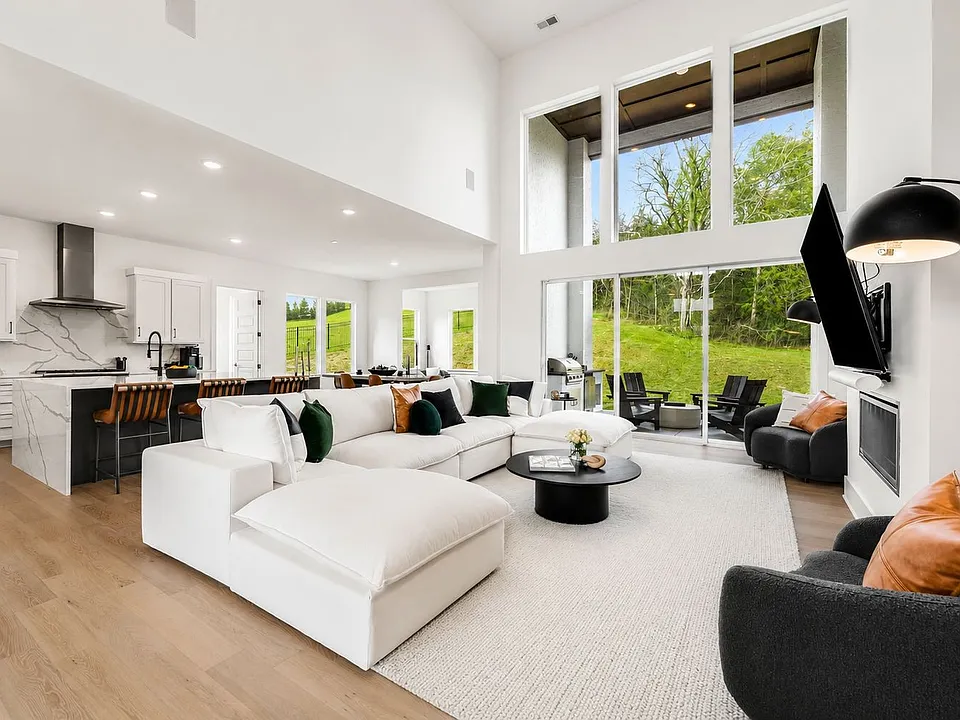 6100 Lookaway Cir