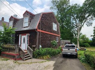 211 Hemingway Ave, East Haven, CT 06512