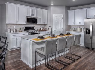 The Glenwood Plan, Buffalo Highlands: The Canyon Collection, Commerce City, CO 80022