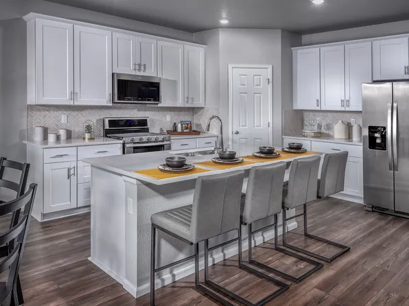 The Glenwood Plan, Buffalo Highlands: The Canyon Collection