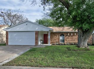6308 Sandhurst Ln E, North Richland Hills, TX 76182