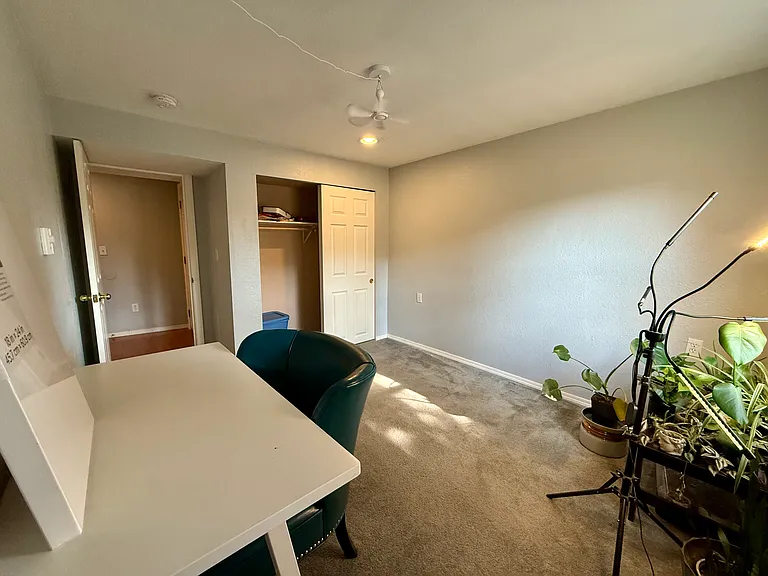 515 NW Irving St #A — Photo 7