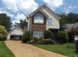 7878 Hunters Crossing Dr, Cordova, TN 38018