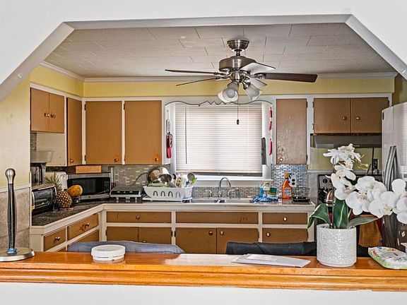 5th image of 2 Banks Lane