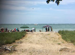 9505 Headlands Rd, Mentor, OH 44060