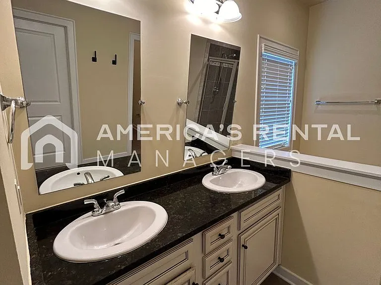 3651 Chalybe Cv — Photo 31