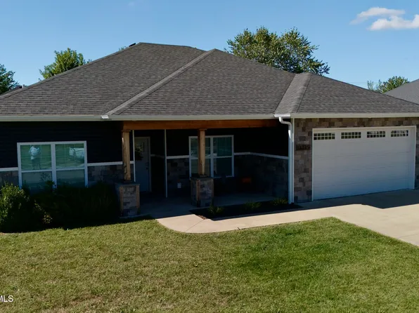 14329 Monarch Dr, Hallsville, MO 65255