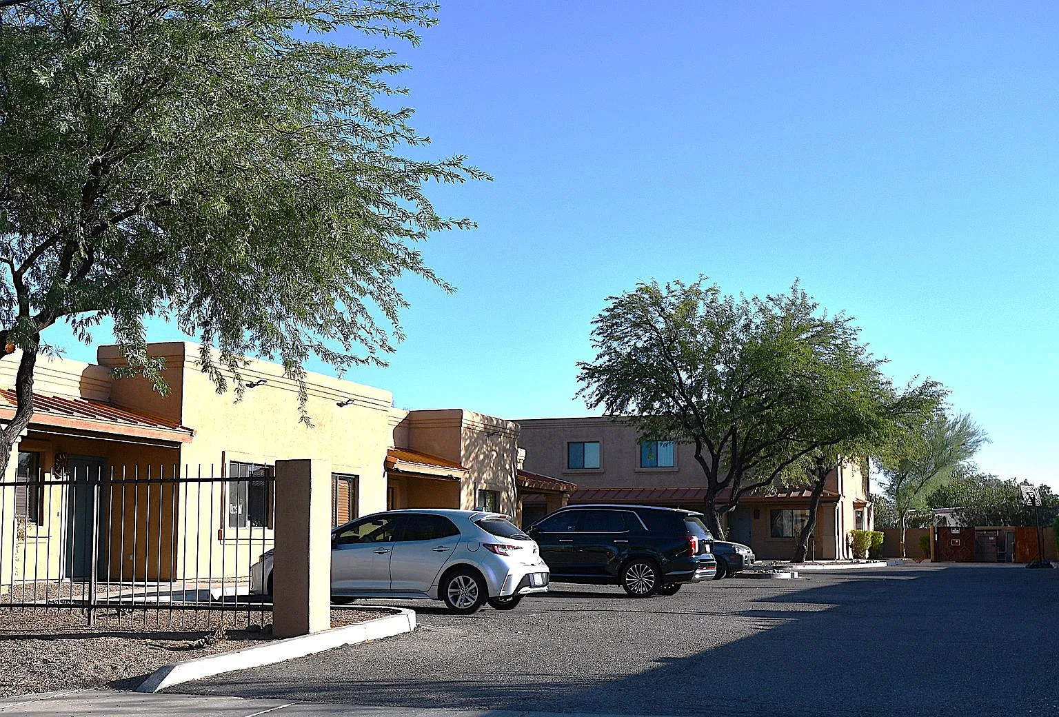 1443 W. Kilburn St. — Photo 1
