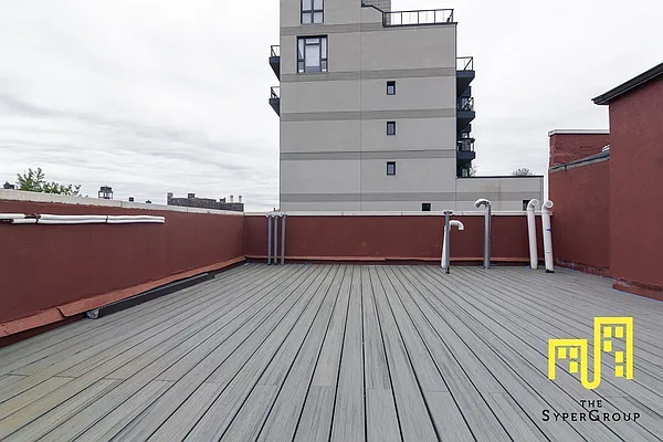 Rented by The Syper Group | media 11