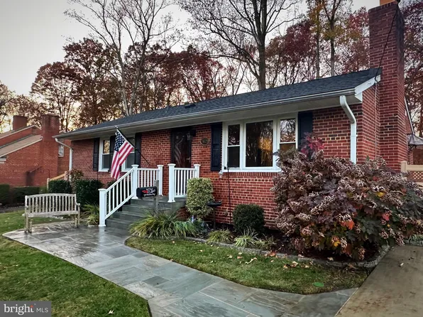 7629 Mendota Pl, Springfield, VA 22150