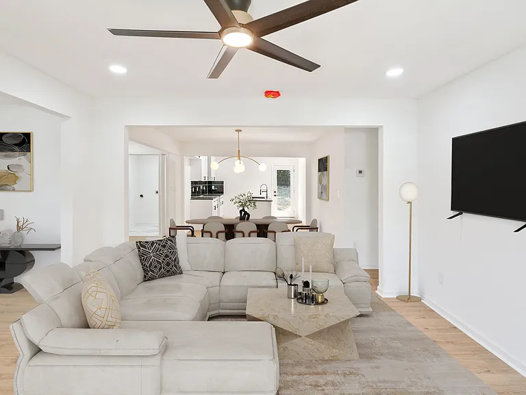 149 Edwards St NW — Photo 4