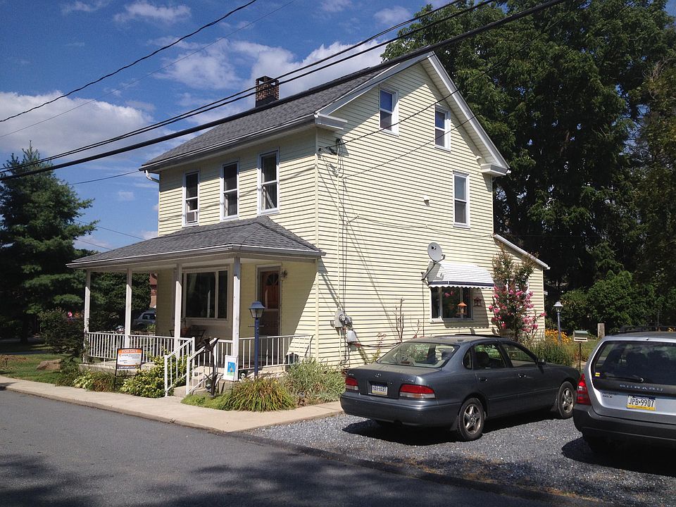 Nice Home in Quiet Setting!