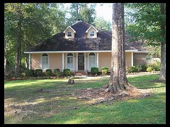 1st image of 15181 Autumn Ct