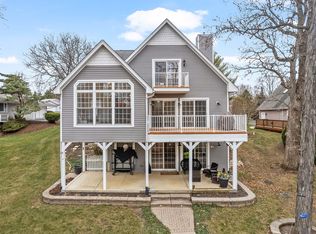 266 Easy St, Somonauk, IL 60552