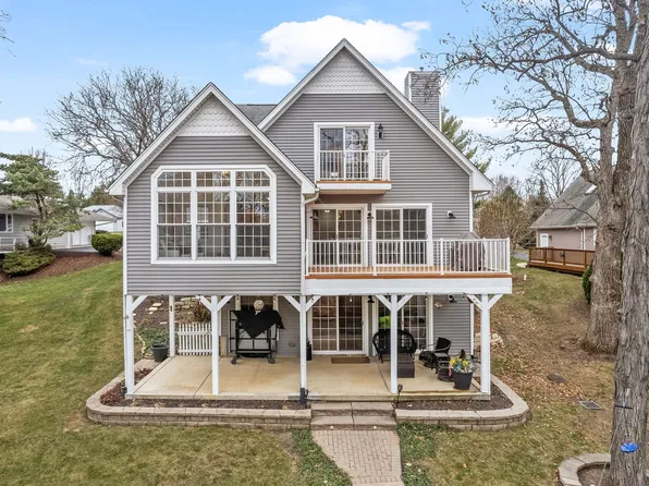 266 Easy St, Somonauk, IL 60552