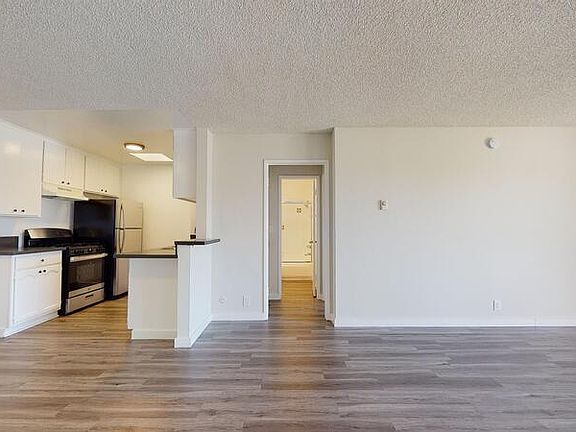 5th image of 123 S Catalina St #306