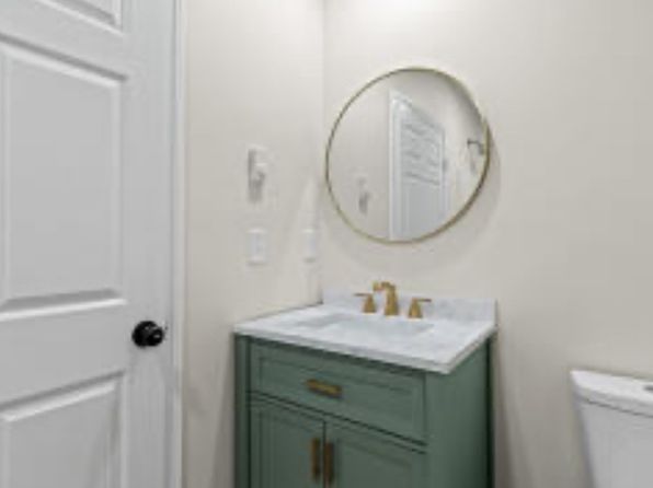 156 Woodford St #1